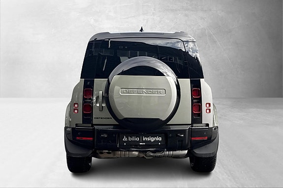Land Rover Defender 110 3 of 15