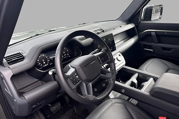 Land Rover Defender 110 5 of 15