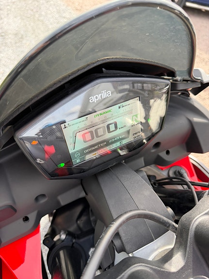 Aprilia Tuono 660 5 of 5