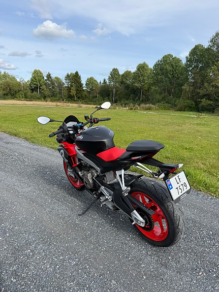Aprilia Tuono 660 3 of 5