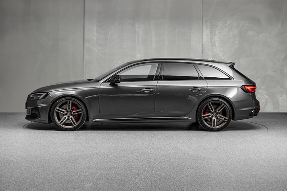 Audi RS4 4 of 30