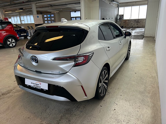 Toyota Corolla 5 of 23