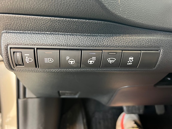 Toyota Corolla 17 of 23