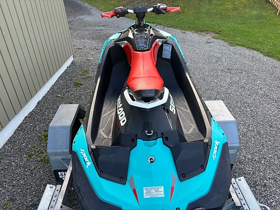 SEA DOO spark trixx 2up (127timer) få timer, få eiere, med henger! 4 of 14
