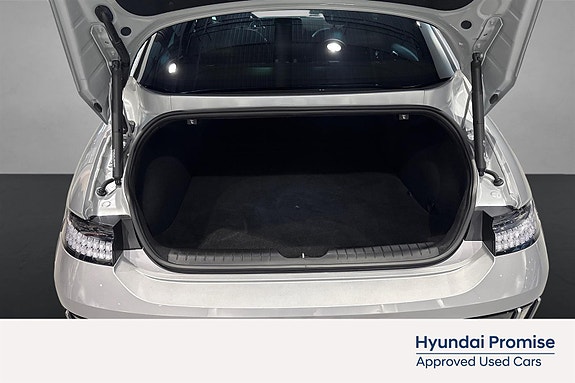 Hyundai Ioniq 6 22 of 25