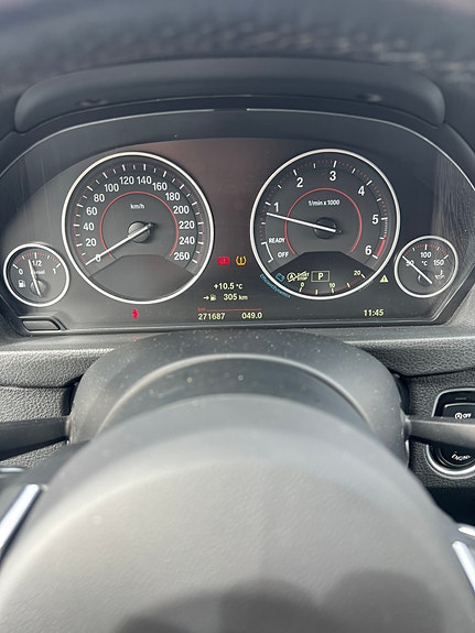 BMW 320d 8 of 11