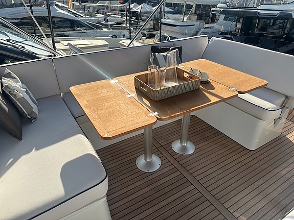 NYHET – BENETEAU SWIFT TRAWLER 43 10 of 18
