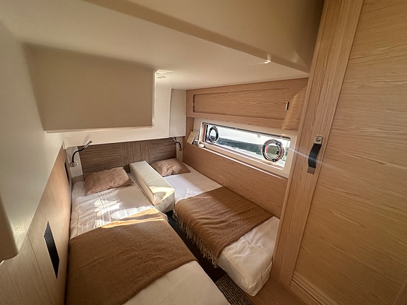 NYHET – BENETEAU SWIFT TRAWLER 43 14 of 18