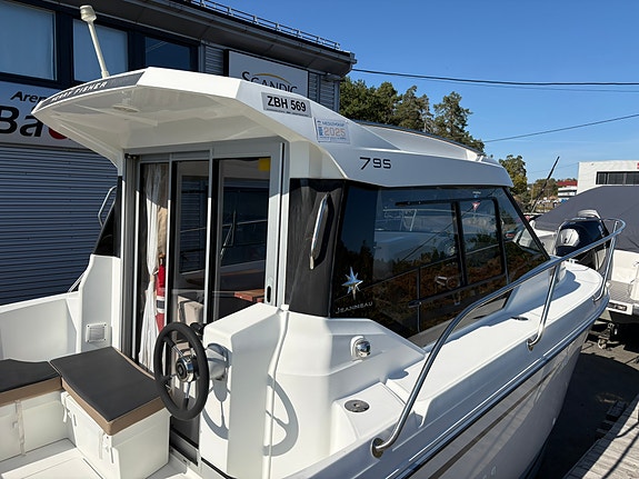 Jeanneau 795 Cruiser med Yamaha F150 | Bruktbåtsalg –dieselvarmer inkludert! 6 of 18
