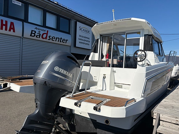 Jeanneau 795 Cruiser med Yamaha F150 | Bruktbåtsalg –dieselvarmer inkludert! 5 of 18