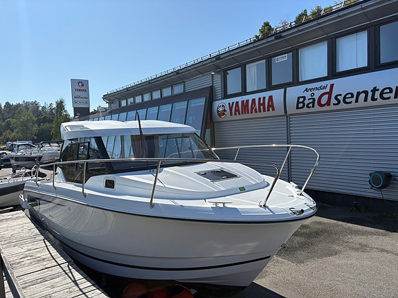 Jeanneau 795 Cruiser med Yamaha F150 | Bruktbåtsalg –dieselvarmer inkludert! 7 of 18