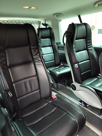 Volkswagen Caravelle 6 of 13