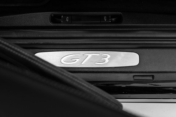 Porsche 911 GT3 20 of 30