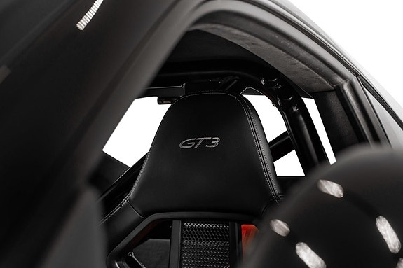 Porsche 911 GT3 22 of 30