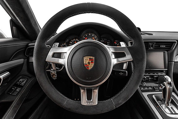 Porsche 911 GT3 28 of 30