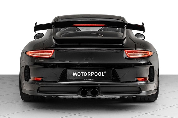Porsche 911 GT3 5 of 30