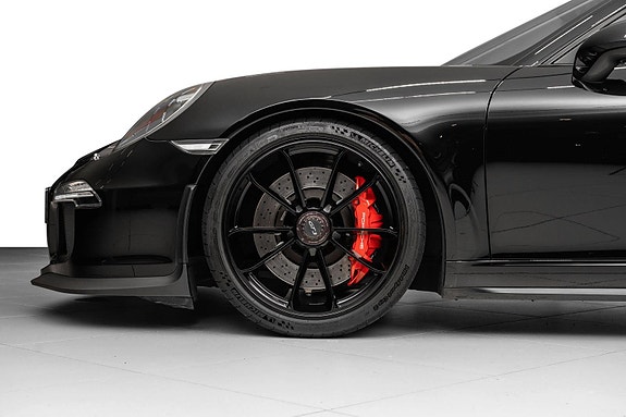 Porsche 911 GT3 17 of 30