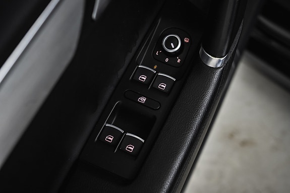 Volkswagen Passat 26 of 29