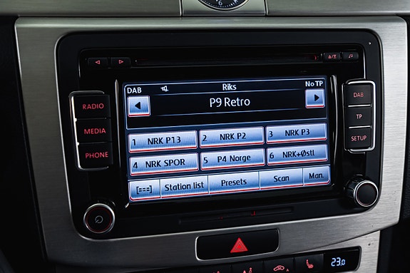 Volkswagen Passat 20 of 29