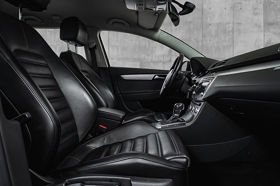 Volkswagen Passat 15 of 29