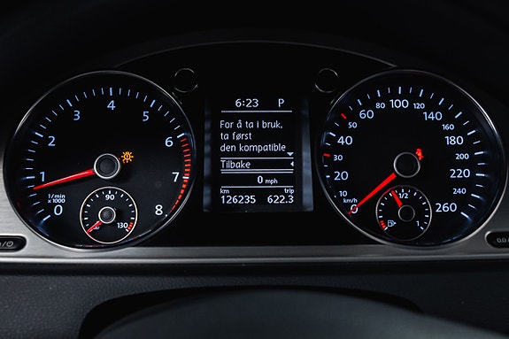 Volkswagen Passat 19 of 29