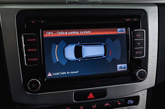 Volkswagen Passat 21 of 29
