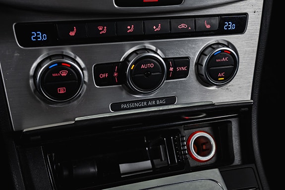Volkswagen Passat 23 of 29