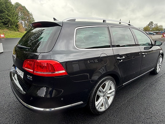 Volkswagen Passat 6 of 30