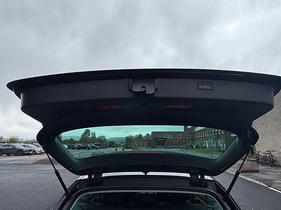 Volkswagen Passat 26 of 30