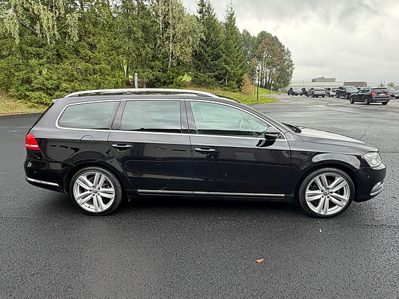 Volkswagen Passat 5 of 30