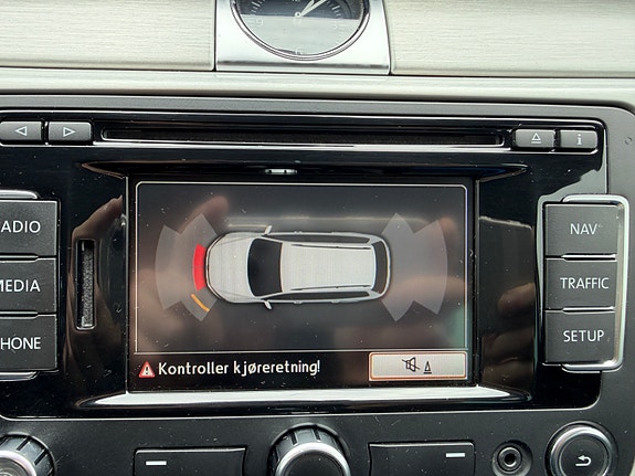 Volkswagen Passat 11 of 30
