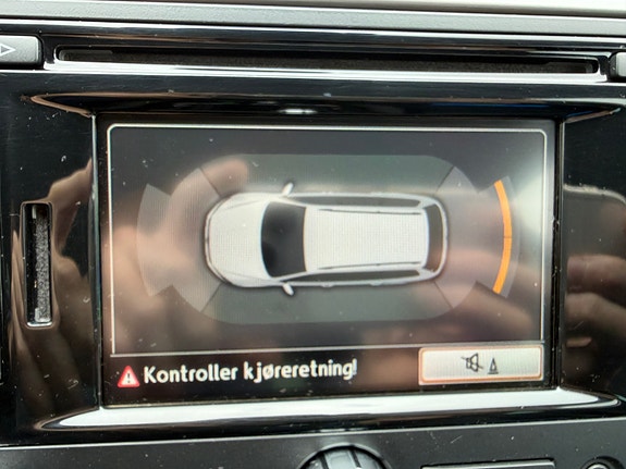 Volkswagen Passat 12 of 30
