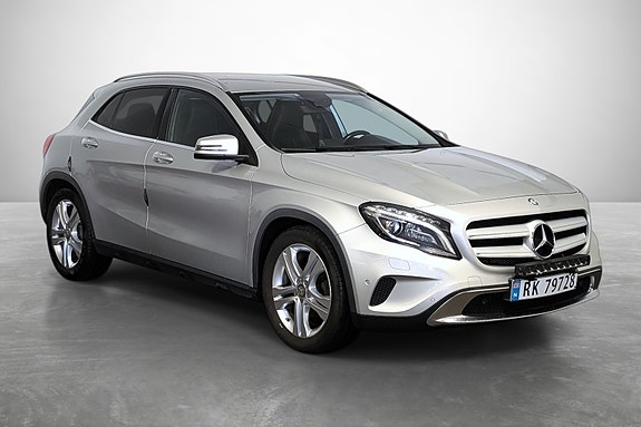 Mercedes-Benz GLA220 4 of 27
