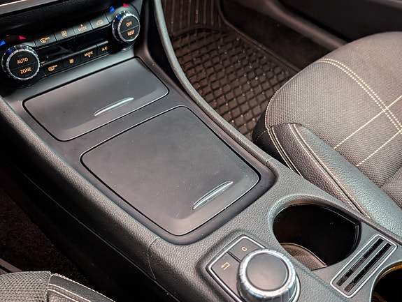 Mercedes-Benz GLA220 20 of 27