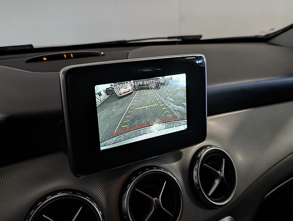 Mercedes-Benz GLA220 19 of 27