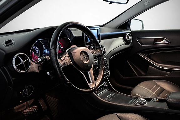 Mercedes-Benz GLA220 13 of 27