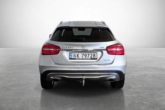 Mercedes-Benz GLA220 7 of 27