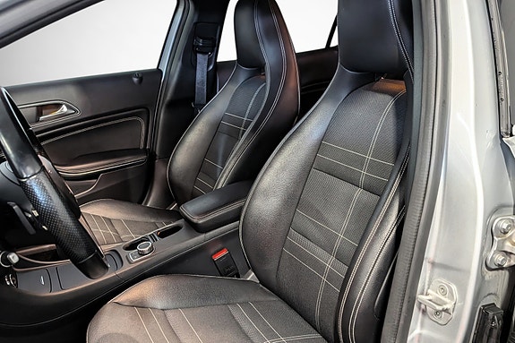 Mercedes-Benz GLA220 10 of 27