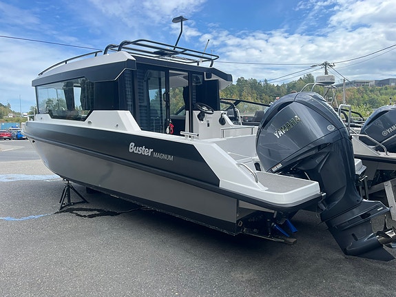 Buster Magnum Cabin Yamaha F300XSB | Bruktbåtsalg – Gjør et kupp i høst! 2 of 21