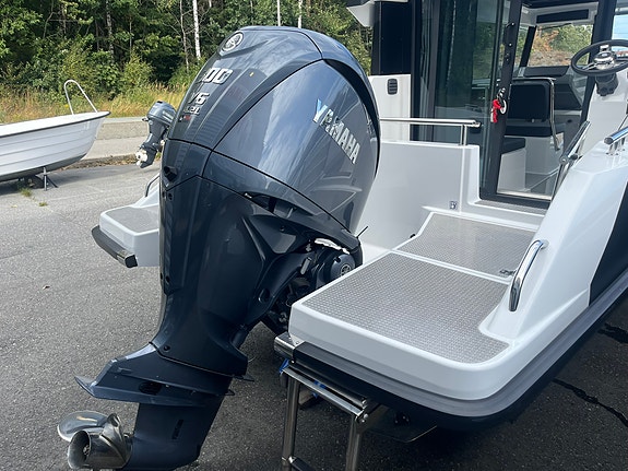 Buster Magnum Cabin Yamaha F300XSB | Bruktbåtsalg – Gjør et kupp i høst! 18 of 21