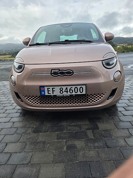 Fiat 500e 2 of 15