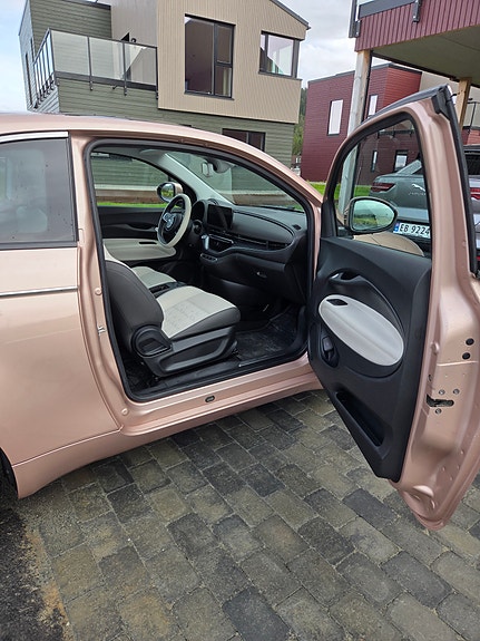 Fiat 500e 11 of 15