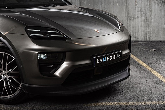 Porsche Macan 7 of 30