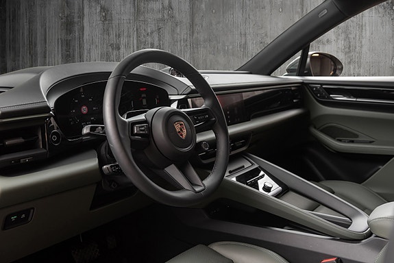 Porsche Macan 17 of 30