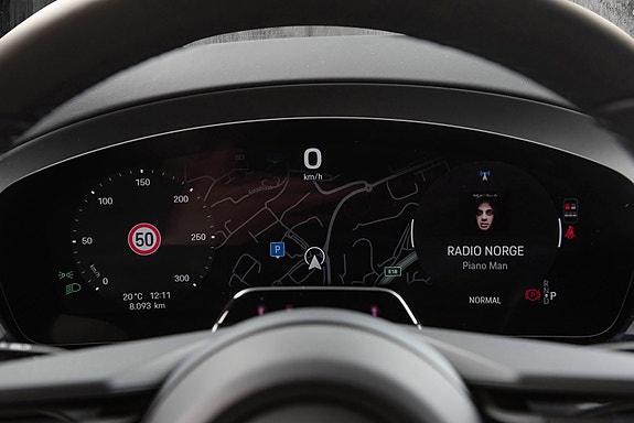 Porsche Macan 25 of 30