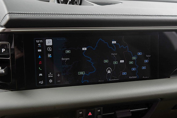 Porsche Macan 27 of 30