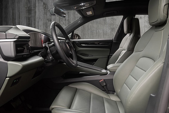 Porsche Macan 18 of 30