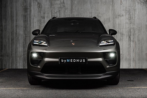 Porsche Macan 4 of 30