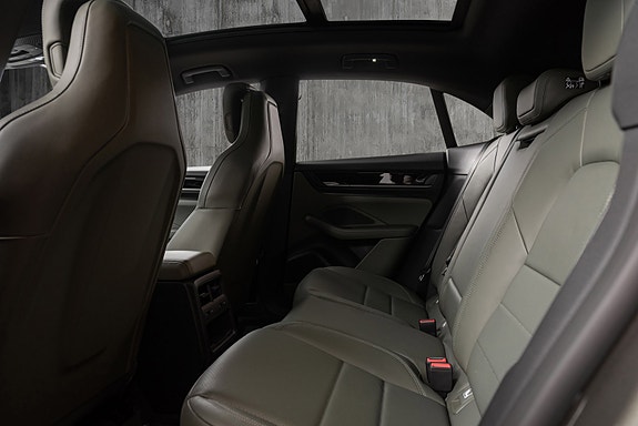 Porsche Macan 19 of 30