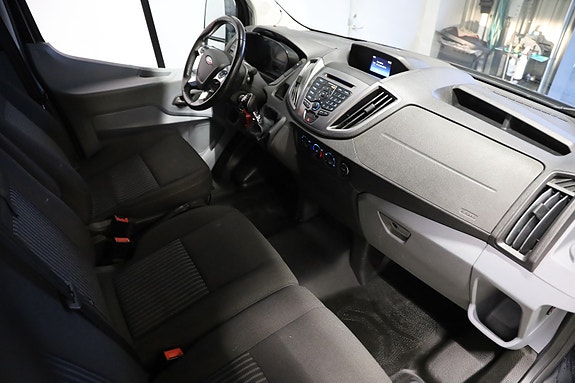 Ford Transit 9 of 11